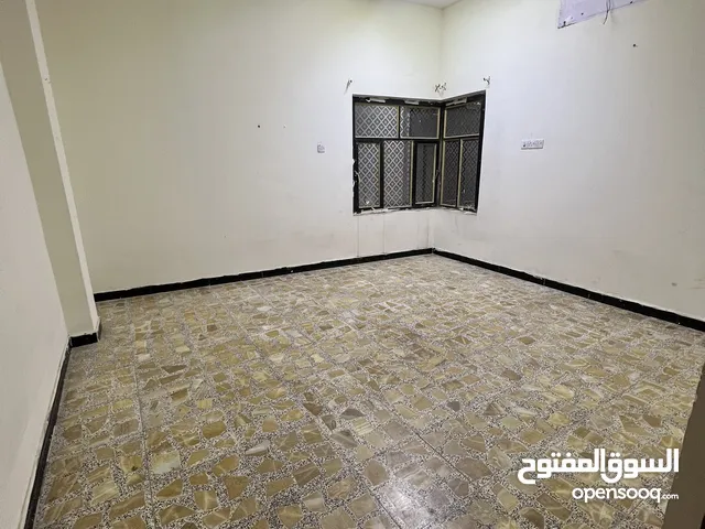 100 m2 2 Bedrooms Apartments for Rent in Basra Jubaileh