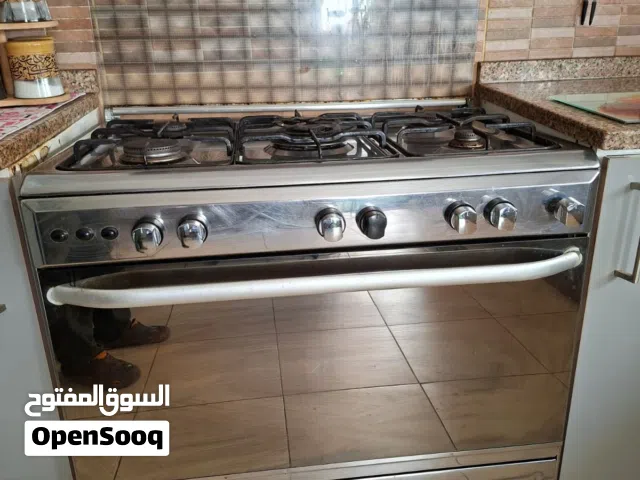 فرن غاز 90سم بحالة جيدة للبيع بداعي السفر