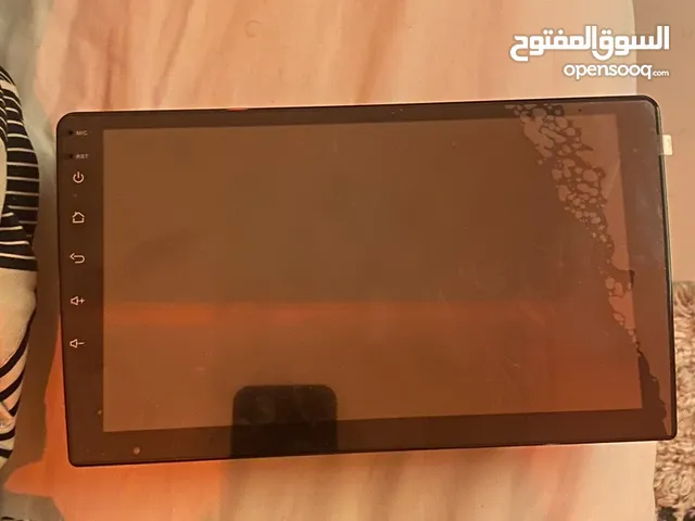 شاشة ابل كار بلاي فيها يتيوب ونتفلكس نضيفه وتقدر تنزل التطبيقات الي تبيها