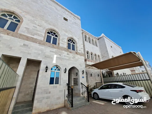 0 m2 5 Bedrooms Villa for Rent in Muscat Al-Hail