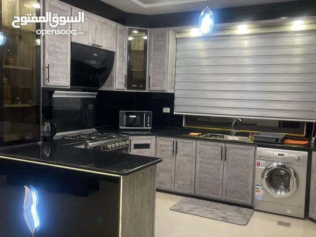 شقة مفروشة سوبر ديلوكس للايجار الزرقاء الجديدة منطقة مطلة هادئة