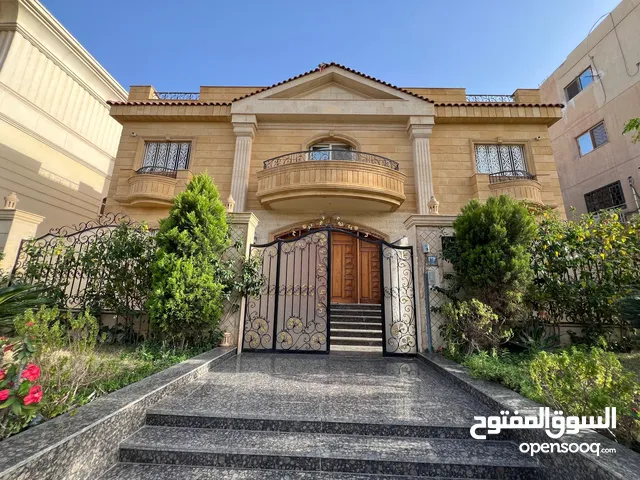 350 m2 More than 6 bedrooms Villa for Sale in Cairo Fifth Settlement
