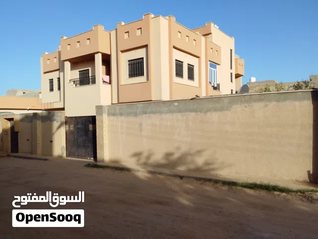 420 m2 5 Bedrooms Townhouse for Sale in Tripoli Al-Kremiah