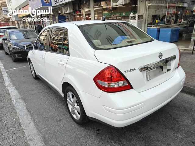 Nissan Tiida 2013