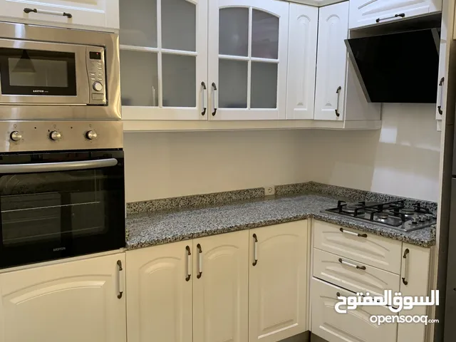 شقة للبيع باب بن غشير بالاتات مصعد شغال