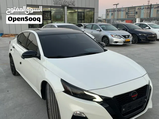 2019 نيسان التيما SR