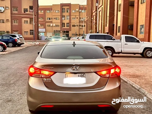 Hyundai Elantra 2013