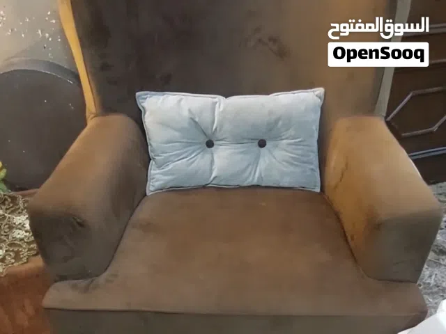 طقم كنب للبيع - استعمال خفيف ونظيف