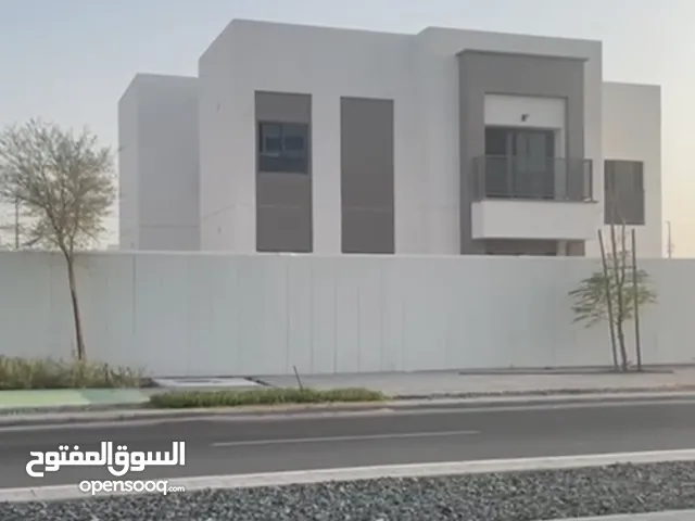 391 m2 4 Bedrooms Villa for Sale in Abu Dhabi Al Shamkhah