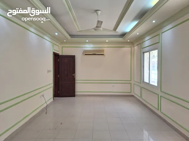 270 m2 4 Bedrooms Villa for Rent in Muscat Al Mawaleh