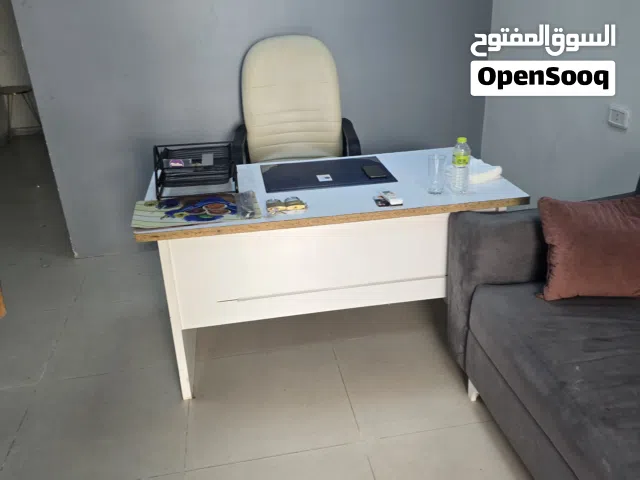 محل بالاثاث خدمي للايجار خلف معهد جميلة شارع محمد فاتح قرب اوتيل الرويال 64 متر