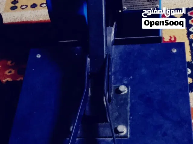 جهاز طبعه على القميص. شبه جديد مع مكنيه قص للبيع