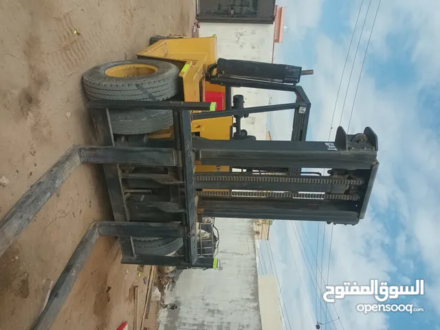 Fork lifter 10 ton for rent