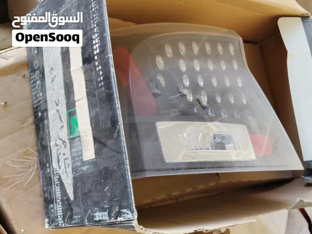 للبيع كشافات وسطابات امريكي ياباني الماني