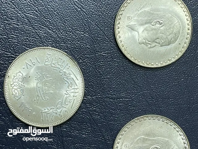 جنيه الزعيم جمال عبدالناصر من الفضة بحالة ممتازة جدا جدا
