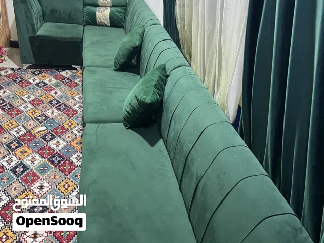 السلام عليكم تخم ديوان 9مقاعد  تخمً حلو ونظيف مابي اي ضرر
