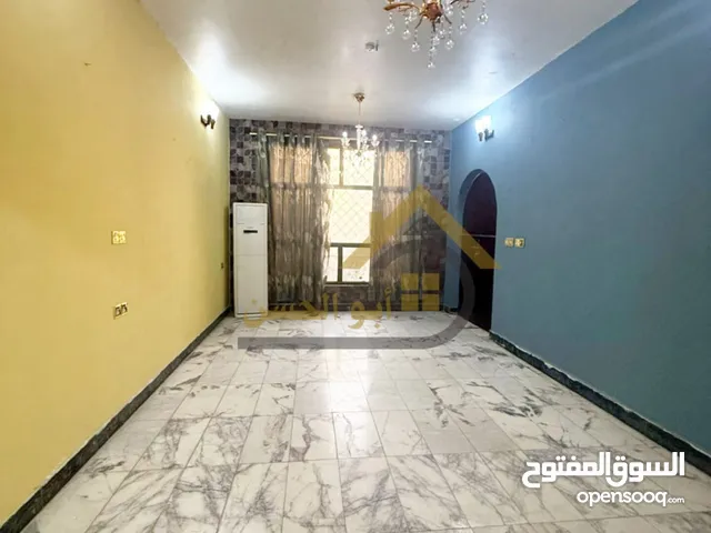 دار تجاري للايجار في منطقة الجزائر حي صنعاء