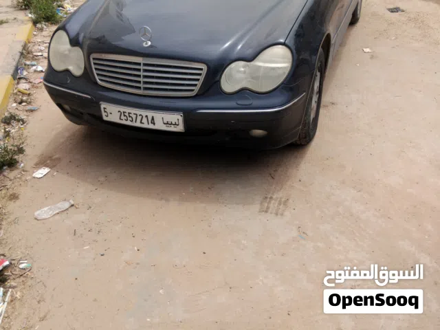 أنا عارض فقط اتصل بالرقم في الوصف
