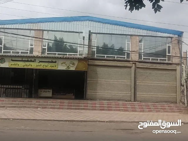 السلام عليكم ورحمة الله وبركاتة اعلان اليوم معرض الدور الاول محلات تجارية معا الدور الثاني كامل.