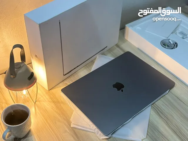 ماك بوك اير M2 15 بوصة 512 جيجا
