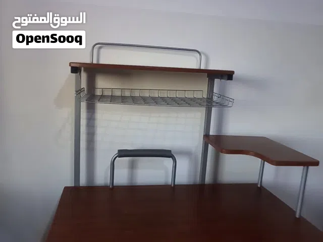 طاولة كمبيوتر