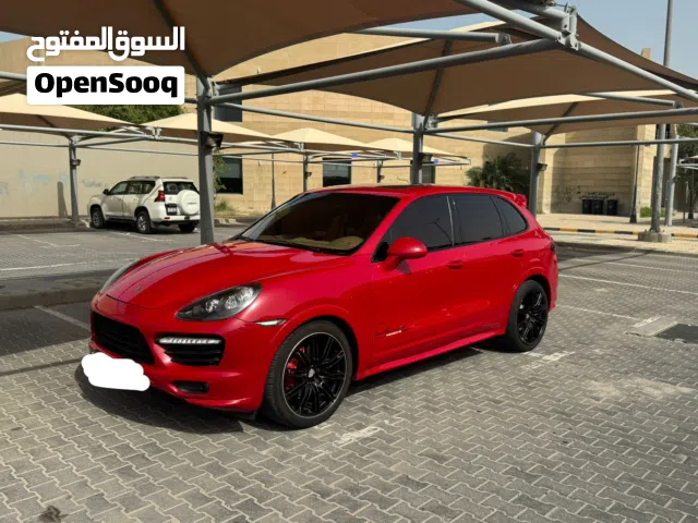 سيارة بورش كايين 2013 مستعملة بحالة ممتازة، دفع أوتوماتيك، لون أحمر