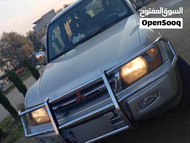2002 ميتسوبيشي باجيرو GLS