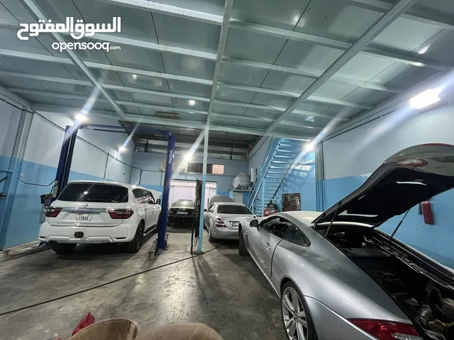 للبيع او للايجار كراج في عجمان الصناعيه 1 قرب مول الحوت
