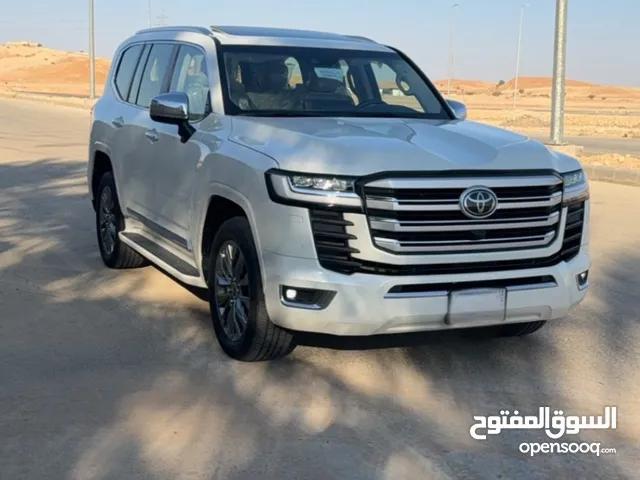 Used Toyota Land Cruiser in Dubai