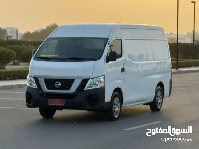 Nissan urvan hi-roof 2019 cargo