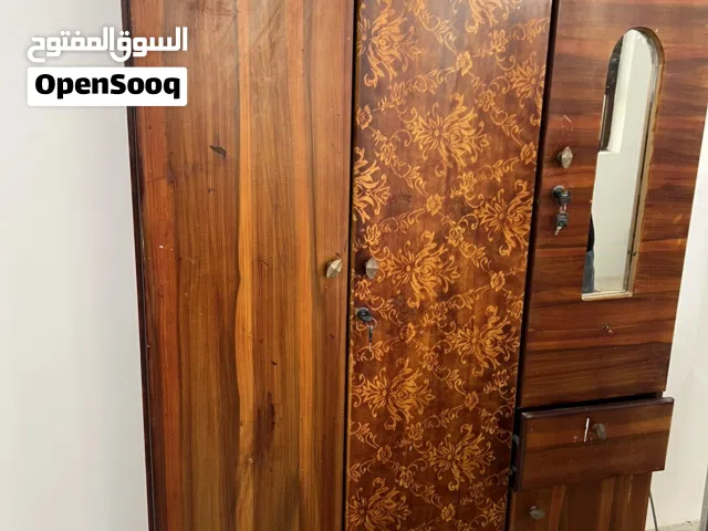 دولاب فتحتين مستخدم نضيف 40 الف
