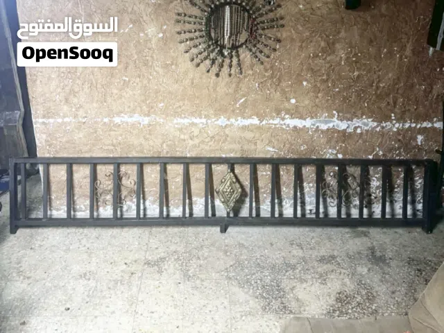 دربزينات عدد 2  الطول 2.85 ارتفاع نص متر  حديد تفصيل