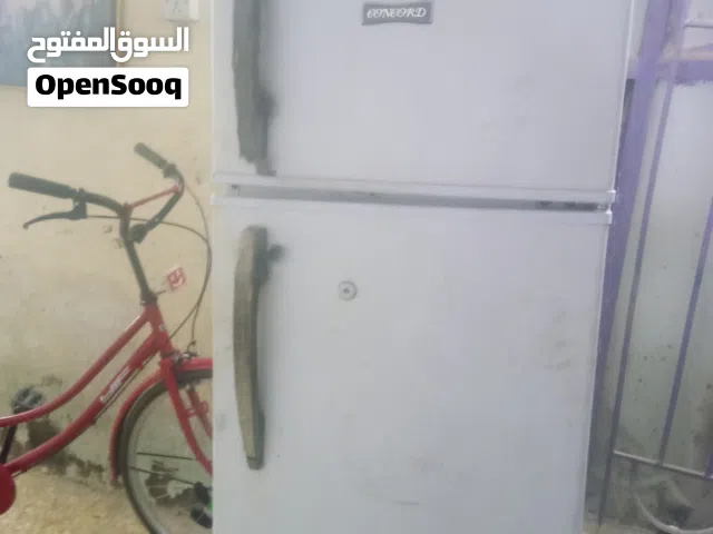 ثلاجة نضيفة وشغالة