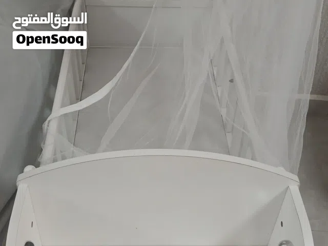 سرير اطفال للبيع