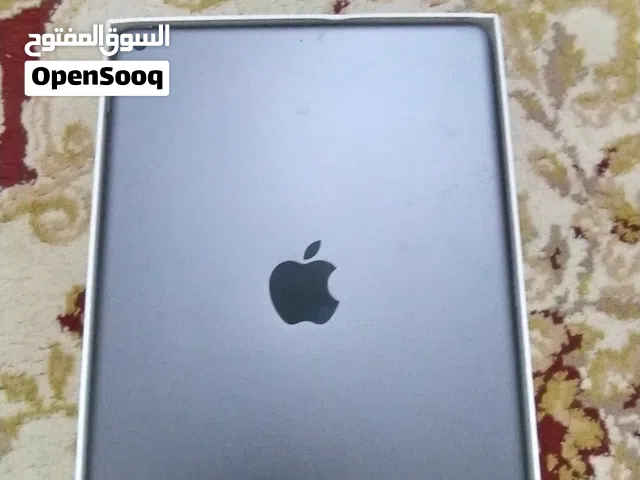 ايباد 9 نضيف معاه كل حاجته وشحنه الاصلي