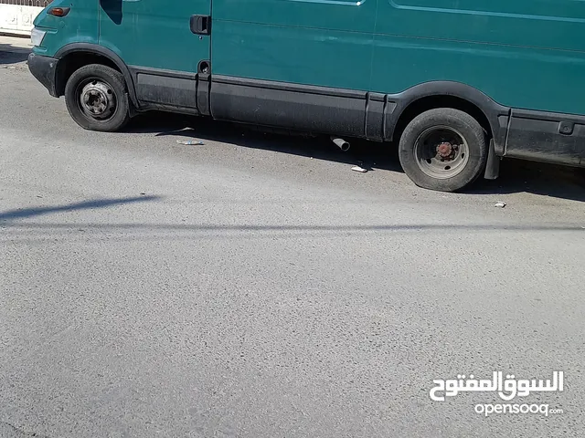 باص فان نقل بضائع افيكو للبيع او المبادلة