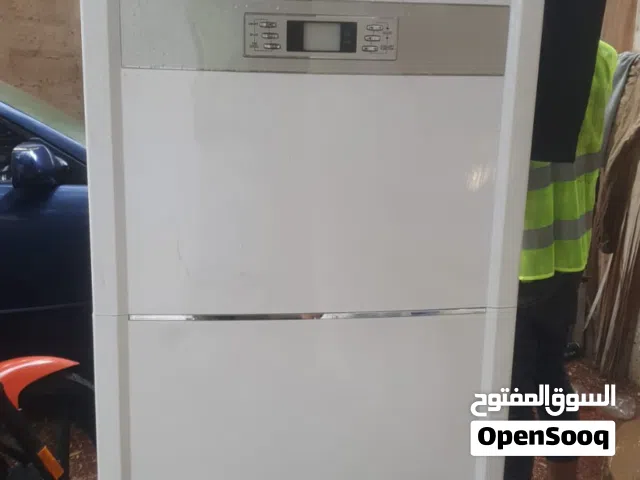 FLOOR STAND AIR CONDITIONER FOR SALE ONLY 6 MONTH USED 3 PES GREE COMPLETE 2 PES SUPER GENERAL