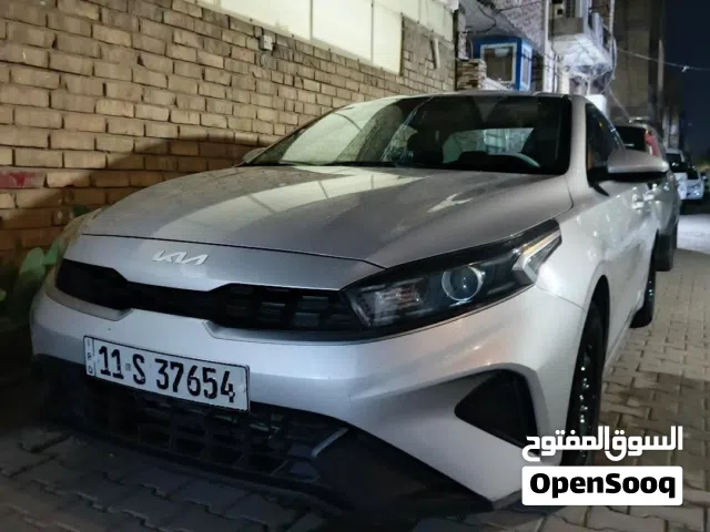 2023 كيا سيراتو Standard