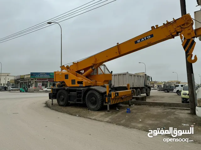 1989 Crane Lift Equipment in Dhofar