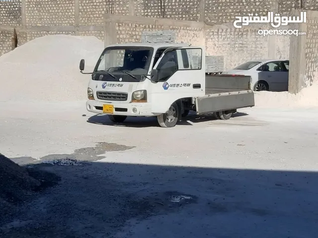 خدمات نقل اي شي عندك داخل وخارج طرابلس