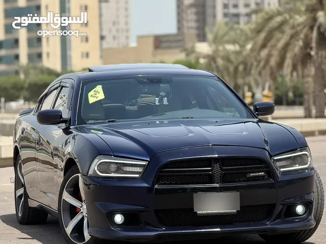 دودج شارجر 2013 الي يدور نظيف