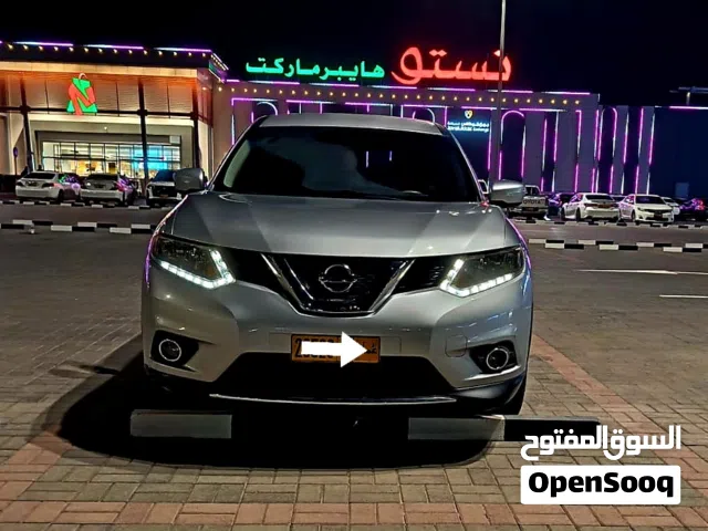 2015 نيسان X-تريل SV4