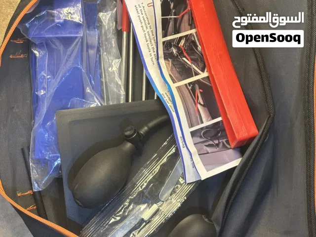 عدة فتح أبواب السيارة/ادوات السلامة لطوارئ