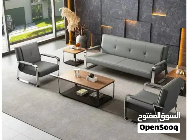 طقم جلوس مكتبي جلسه مكتبيه جلد فاخره sofa  صوفا متينه جدا سعر مخفض جدا استيل مكاتب كراسي جلوس sofa .