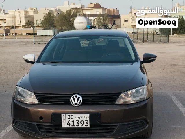 2014 فولكسفاغن جيتا Standard