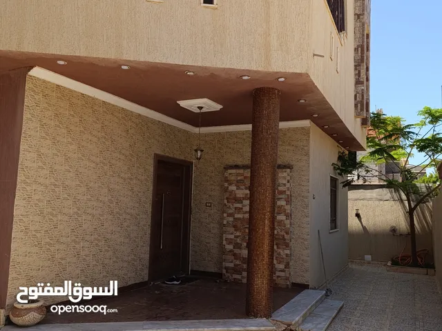 274 m2 5 Bedrooms Townhouse for Sale in Tripoli Abu Saleem