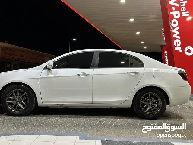 Used Nissan Tiida in Al Dhahirah