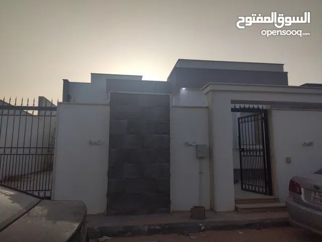 170 m2 5 Bedrooms Townhouse for Sale in Tripoli Khallet Alforjan