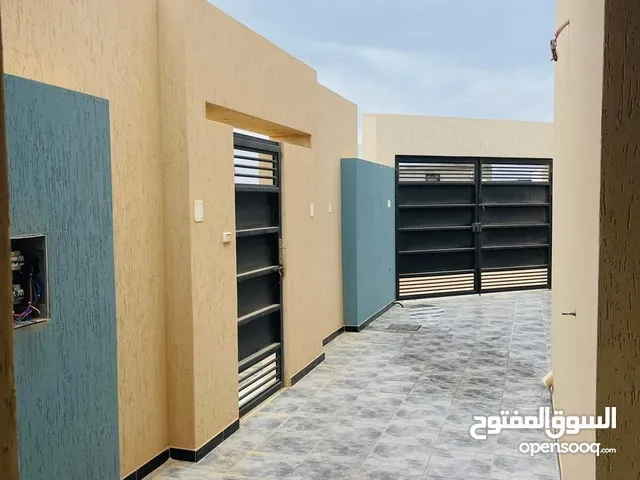 185 m2 4 Bedrooms Townhouse for Sale in Misrata Other