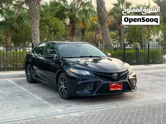 *Toyota Camry*    __Model: 2021 Mid option  • _passing insurance September  * _Engine _2.5L_   _Leat